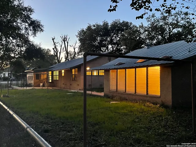 $295,000 | 15986 Keller Street, LaCoste, TX 78039