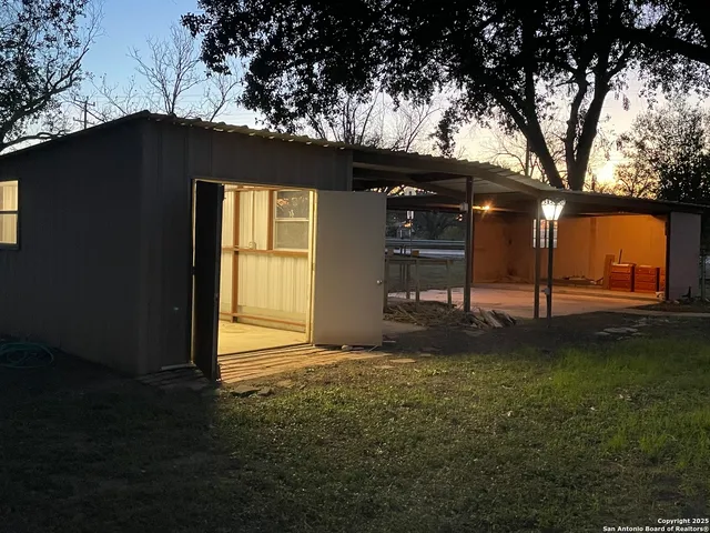$295,000 | 15986 Keller Street, LaCoste, TX 78039