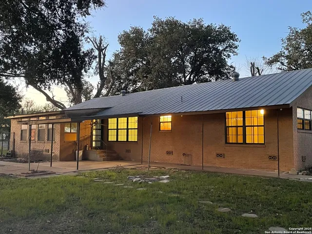 $295,000 | 15986 Keller Street, LaCoste, TX 78039