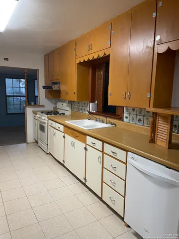 $295,000 | 15986 Keller Street, LaCoste, TX 78039