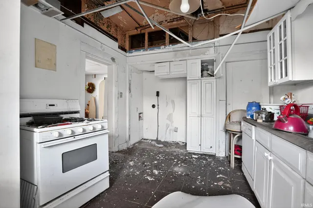 $85,000 | 920 Madison Street, Fort Wayne, IN 46803