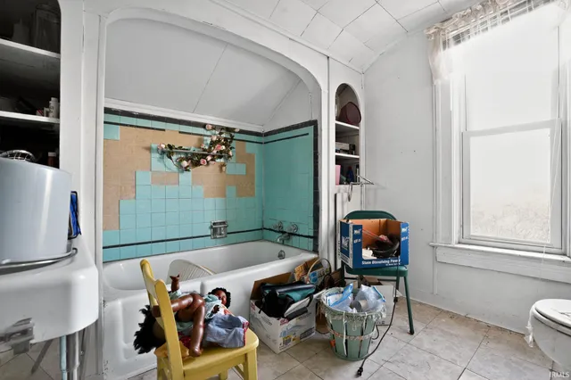 $85,000 | 920 Madison Street, Fort Wayne, IN 46803