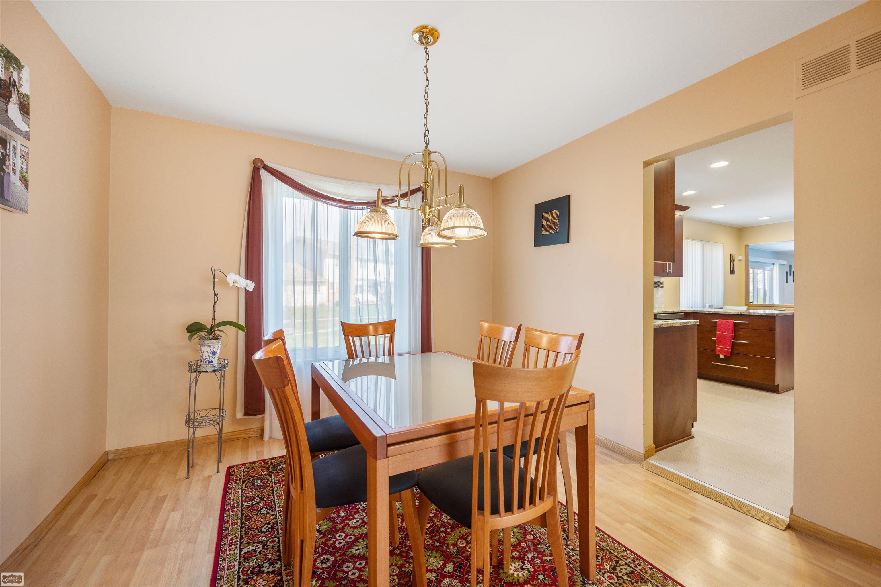 1693 Dennett Lane Rochester Hills, MI 48307 - Photo 14 of 53