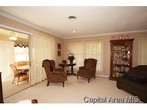 21 Greencastle Circle Springfield, IL 62712 - Photo 12 of 21 Gallery Image 12