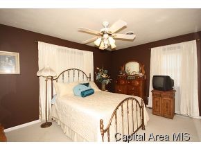 21 Greencastle Circle Springfield, IL 62712 - Photo 15 of 21 Gallery Image 15