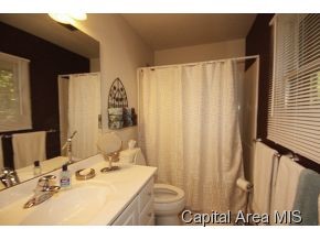 21 Greencastle Circle Springfield, IL 62712 - Photo 17 of 21 Gallery Image 17