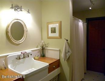 240 Skinner Road Shelburne, MA 01370 - Photo 16 of 29 P-room