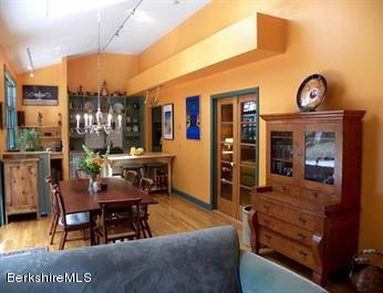 240 Skinner Road Shelburne, MA 01370 - Photo 5 of 29 E-room