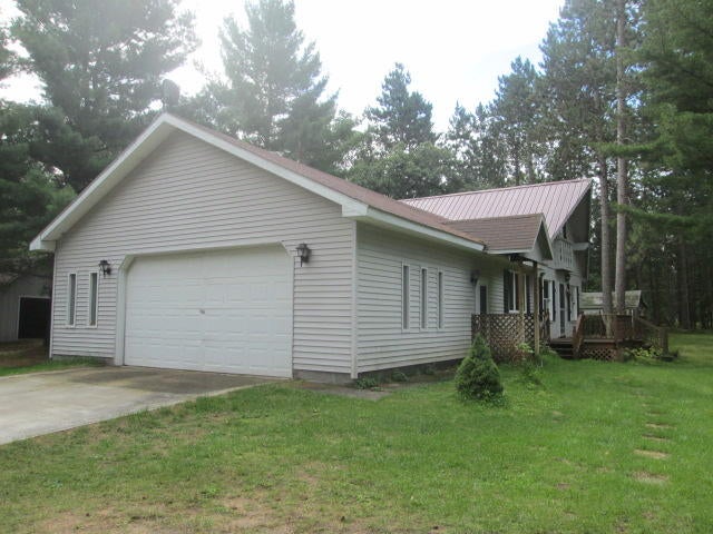 4982 Centerline Road Lewiston, MI 49756 - Photo 6 of 30 Gallery Image 6