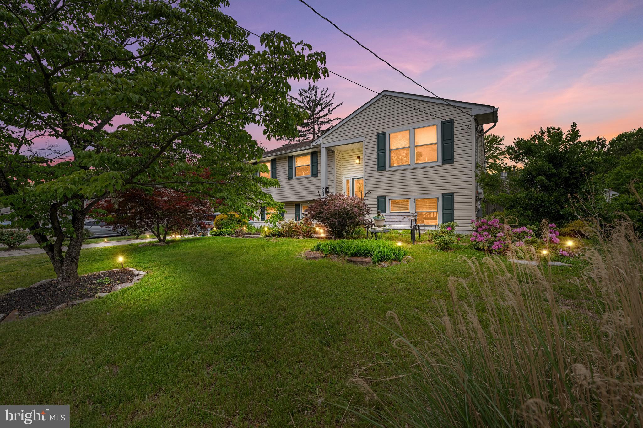 502 West Laurel Road Stratford, NJ 08084 - Photo 1 of 38