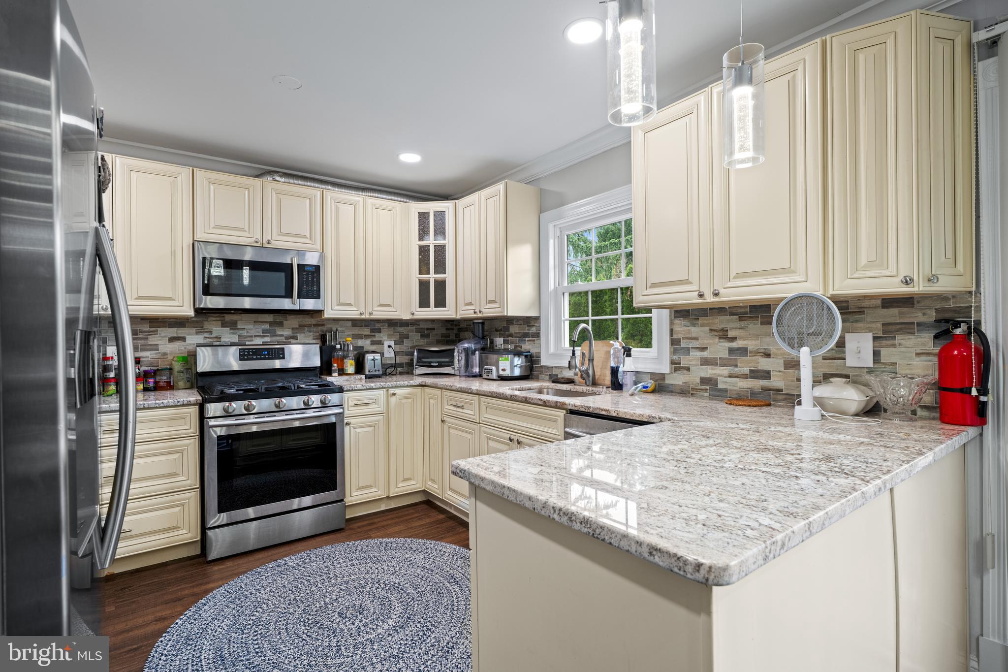 502 West Laurel Road Stratford, NJ 08084 - Photo 11 of 38