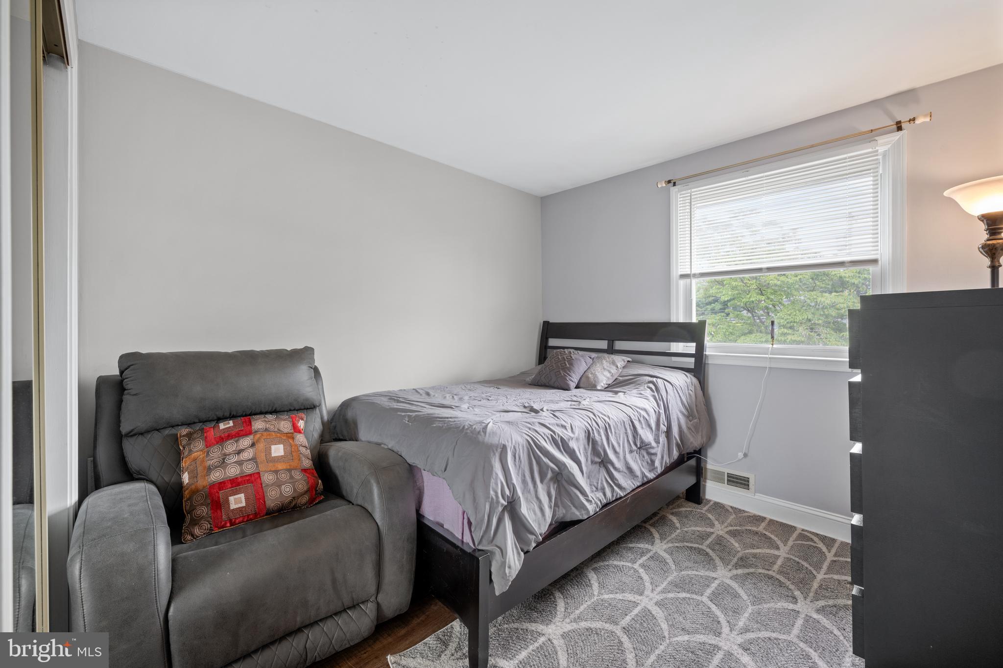 502 West Laurel Road Stratford, NJ 08084 - Photo 18 of 38