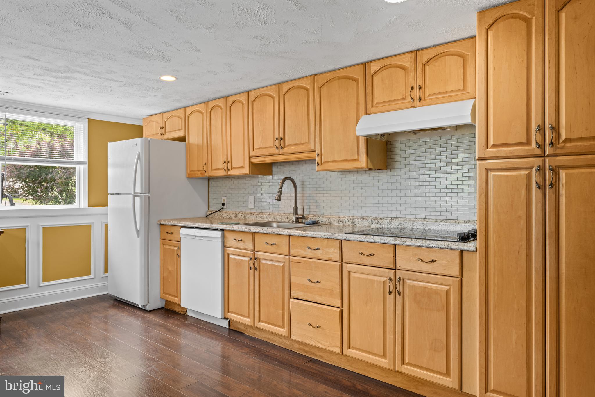 502 West Laurel Road Stratford, NJ 08084 - Photo 21 of 38