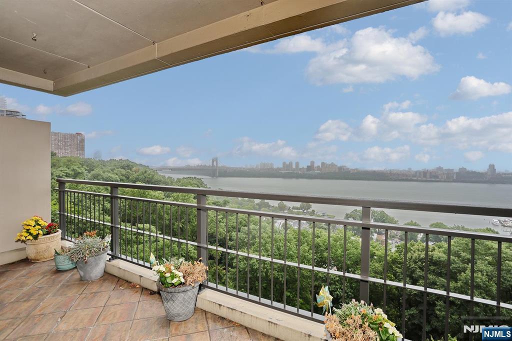 4 Horizon Road, Unit 815 Fort Lee, NJ 07024 - Photo 24 of 44 Gallery Image 24
