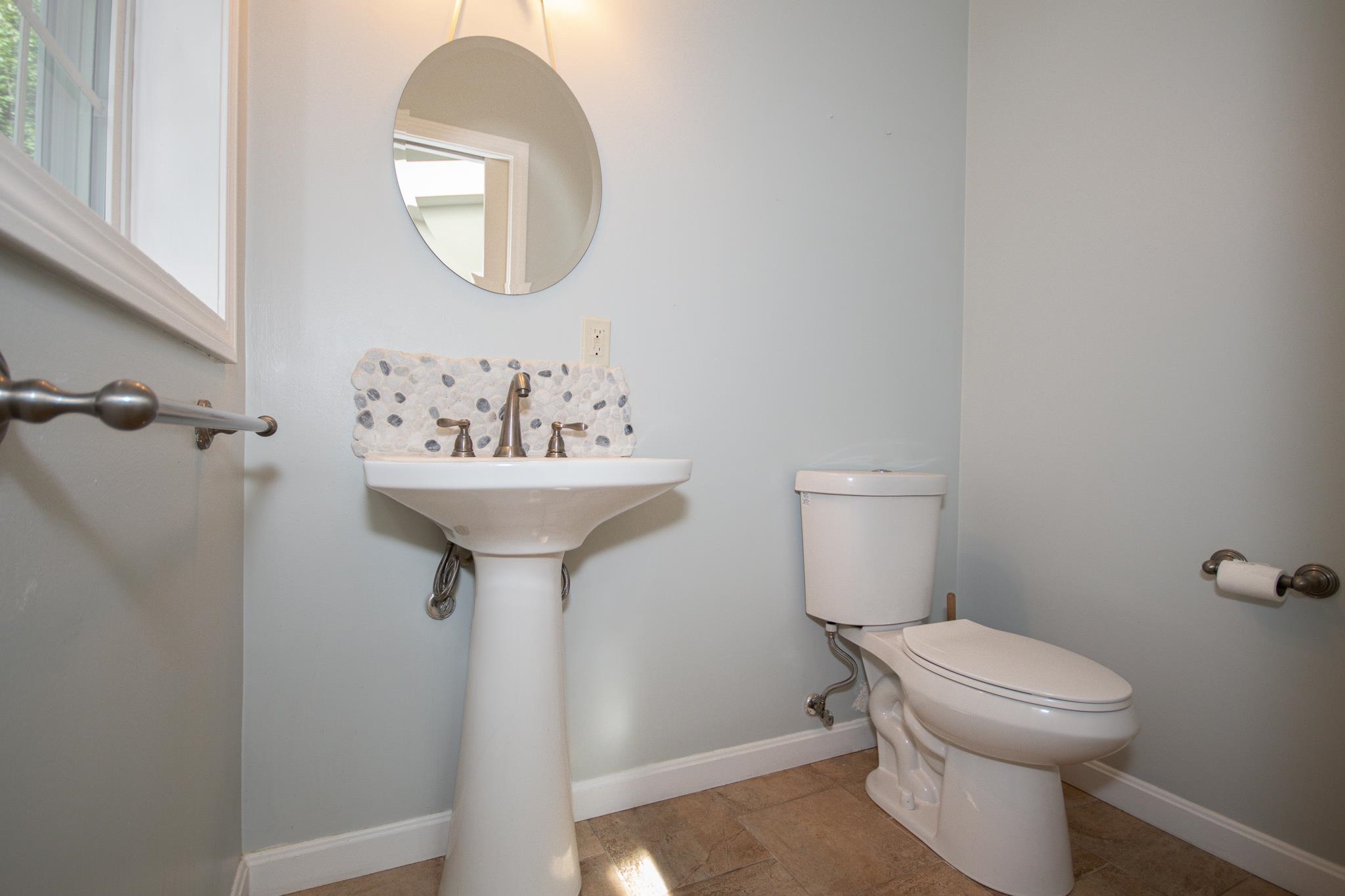 56 Beaver Dam Road South Berwick, ME 03908 - Photo 4 of 40 Gallery Image 4