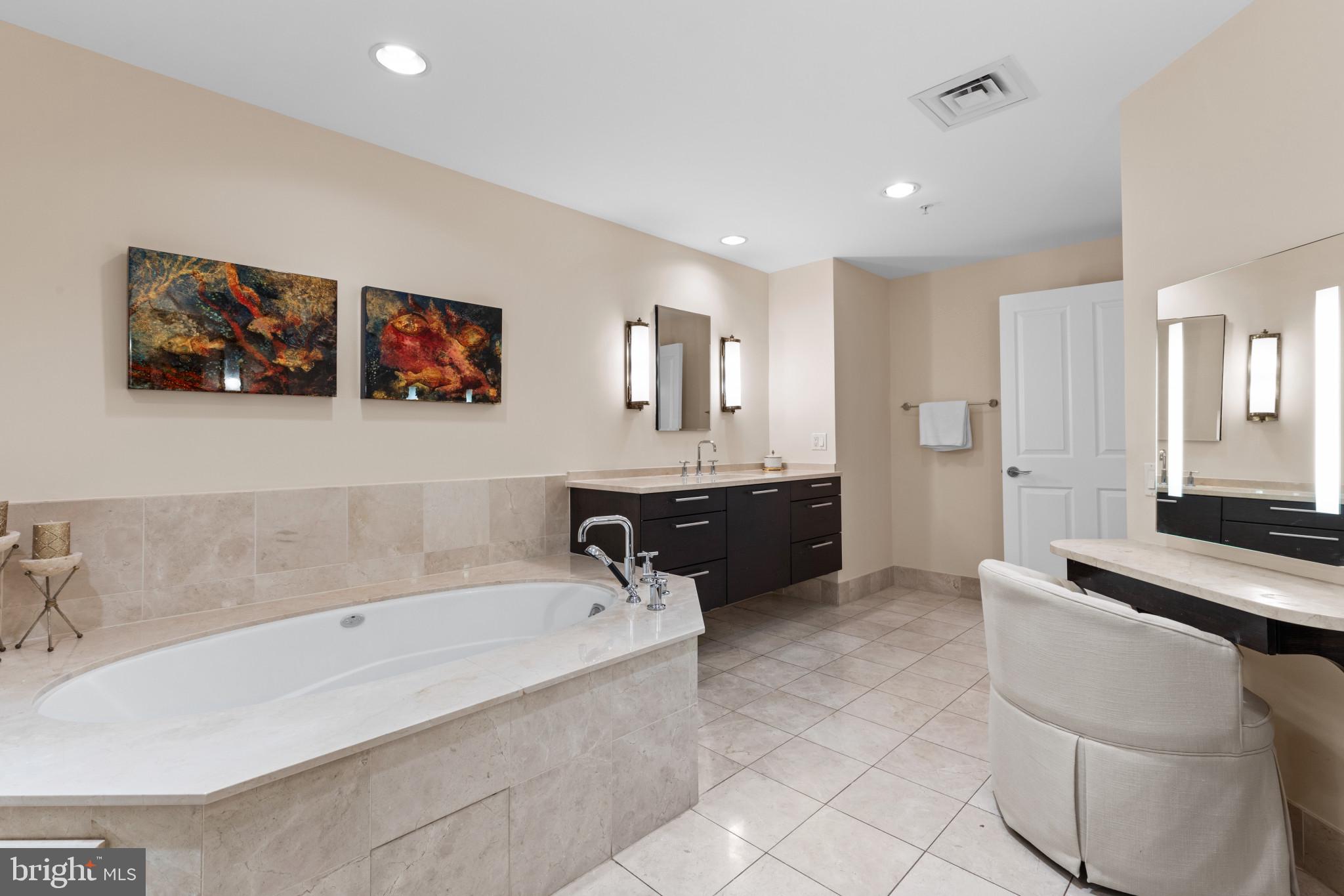 801 Key Highway, Unit 441 Baltimore, MD 21230 - Photo 28 of 51 Luxurious Primary Bathroom