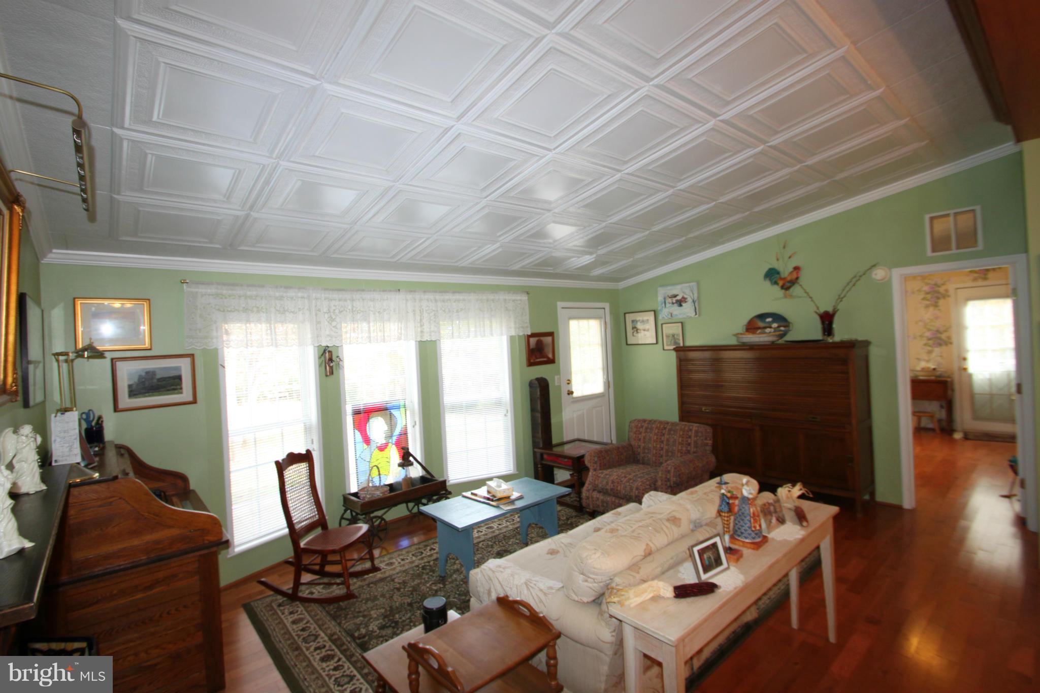 192 Sharp Rock Road Sperryville, VA 22740 - Photo 10 of 30 Living Room