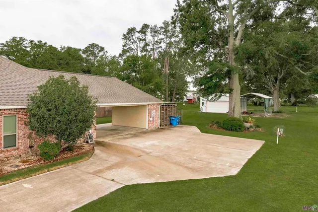 $318,000 | 107 River Run Court, New Roads, LA 70760
