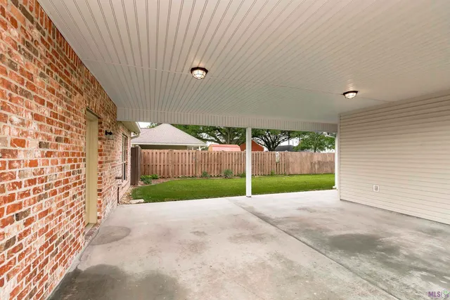 $318,000 | 107 River Run Court, New Roads, LA 70760