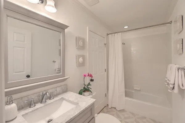 $3,400 | 1343 Cassidy Court, Unit A, Mount Pleasant, SC 29464