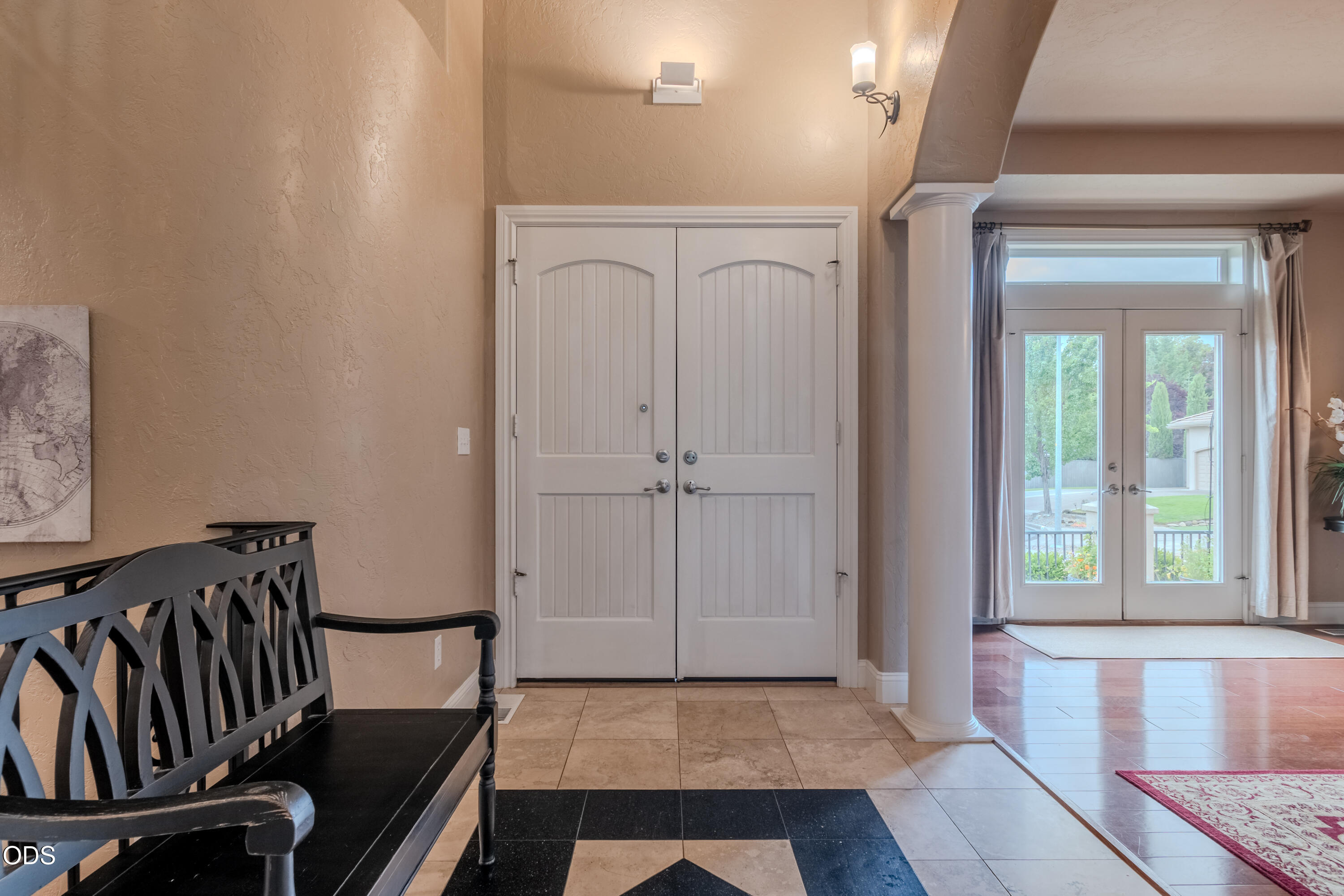 2401 Fox Run Medford, OR 97504 - Photo 6 of 57