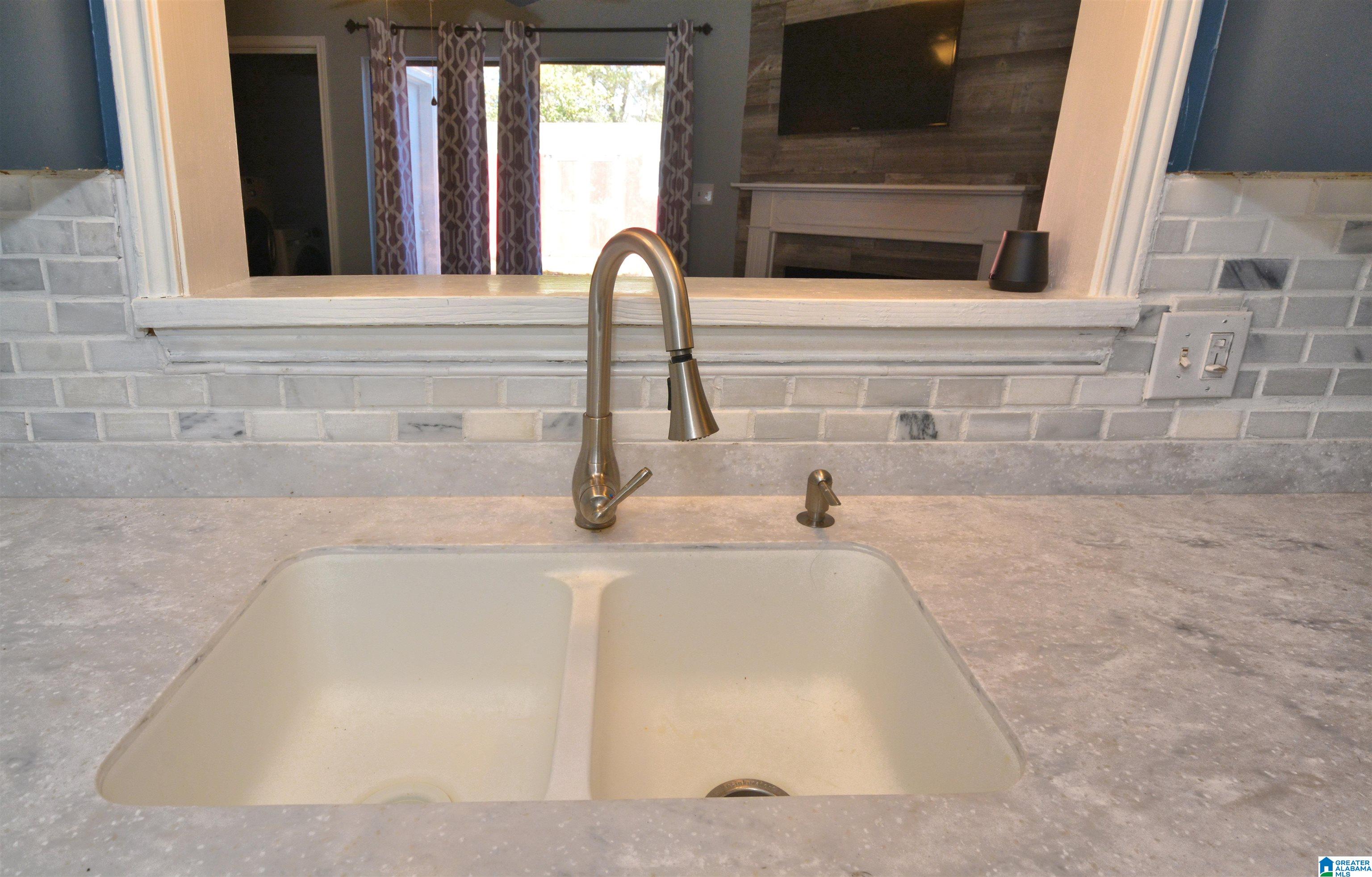1310 Applegate Drive Alabaster, AL 35007 - Photo 7 of 33