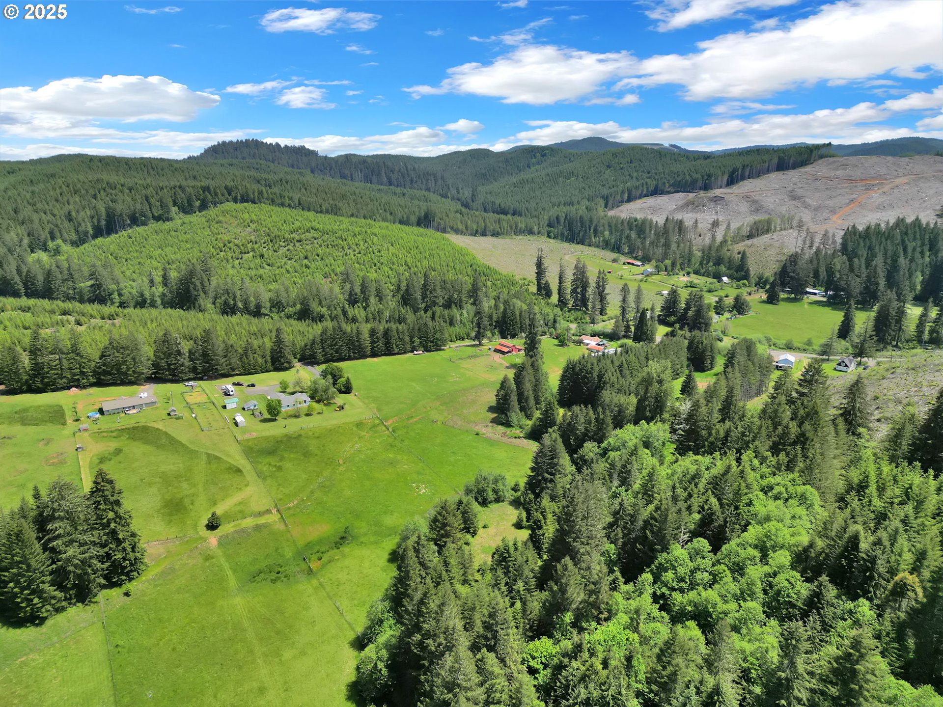 84580 Marsh Road Veneta, OR 97487 - Photo 3 of 45 Gallery Image 3