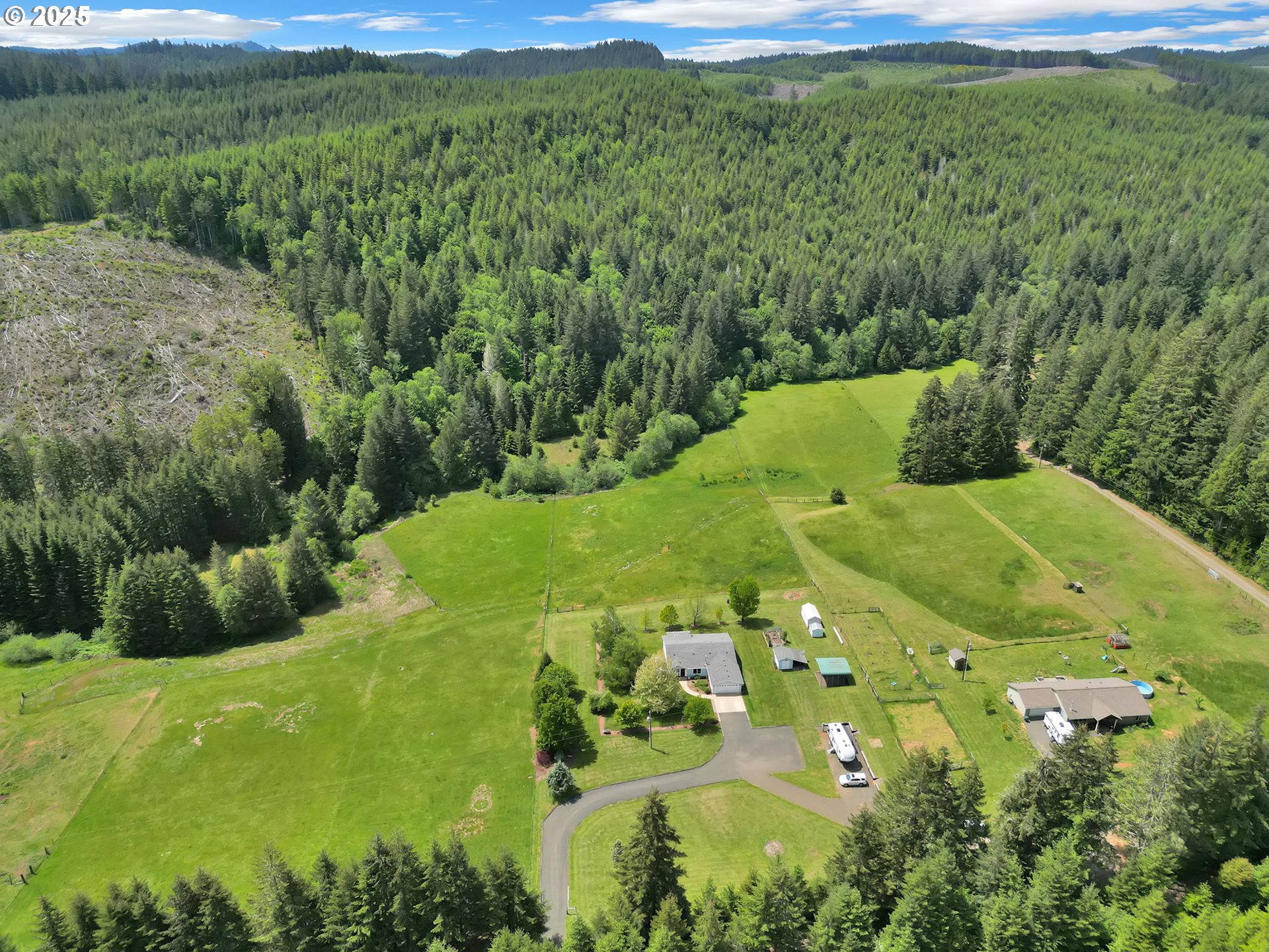84580 Marsh Road Veneta, OR 97487 - Photo 5 of 45 Gallery Image 5