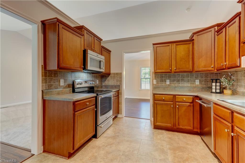 2465 Featherstone Court Trinity, NC 27370 - Photo 12 of 38
