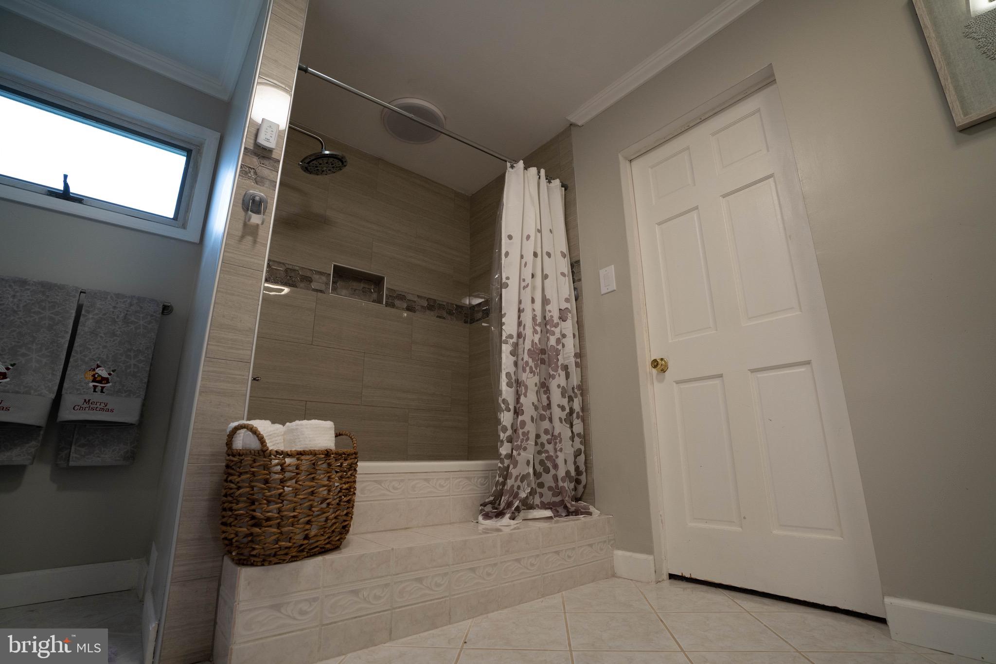 1105 Laurel Road Beverly, NJ 08010 - Photo 9 of 48 Gallery Image 9