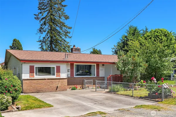 $615,000 | 16022 11th Avenue Southwest, Burien, WA 98166