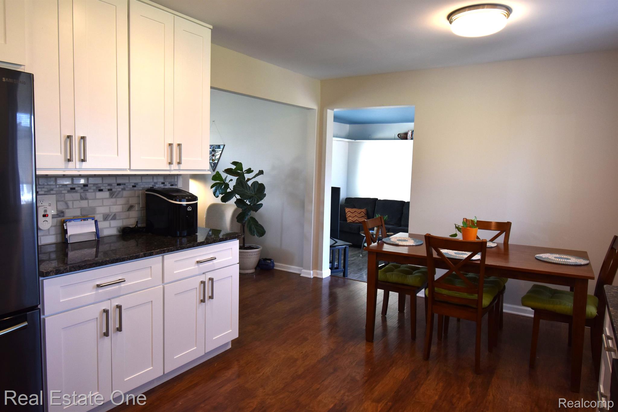 6051 Rocking Chair Road Grand Blanc, MI 48439 - Photo 14 of 43 Kitchen