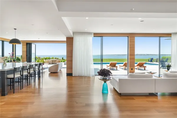 $200,000 | 511 Ocean Avenue, Newport, RI 02840