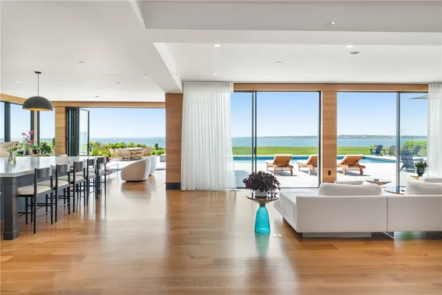 $200,000 | 511 Ocean Avenue, Newport, RI 02840