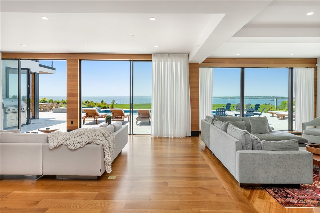 511 Ocean Avenue Newport, RI 02840 - Photo 18 of 45