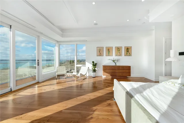 $200,000 | 511 Ocean Avenue, Newport, RI 02840