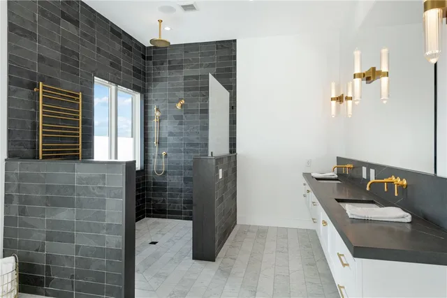 $200,000 | 511 Ocean Avenue, Newport, RI 02840