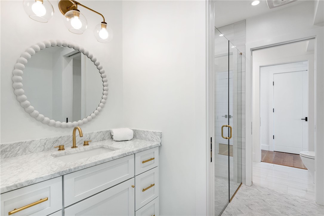 511 Ocean Avenue Newport, RI 02840 - Photo 30 of 45 Full Bathroom 2 of 4.5