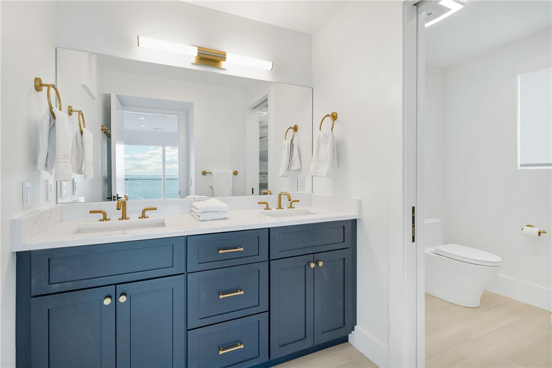 511 Ocean Avenue Newport, RI 02840 - Photo 32 of 45 3 of 4.5 bathrooms