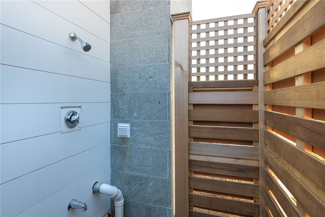 511 Ocean Avenue Newport, RI 02840 - Photo 40 of 45 Outdoor Cedar Shower