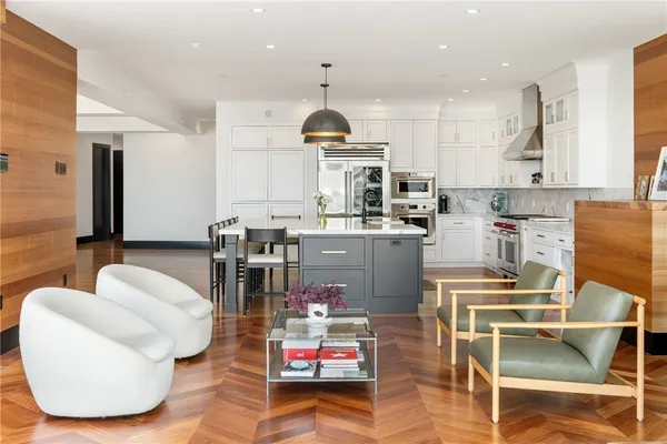 $200,000 | 511 Ocean Avenue, Newport, RI 02840