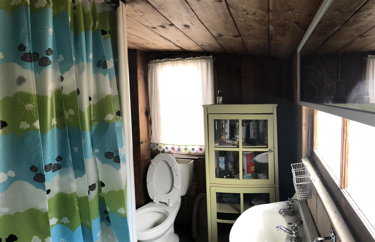 8783 South Dunns Farm Road Maple City, MI 49664 - Photo 14 of 21 1846928-13.JPG