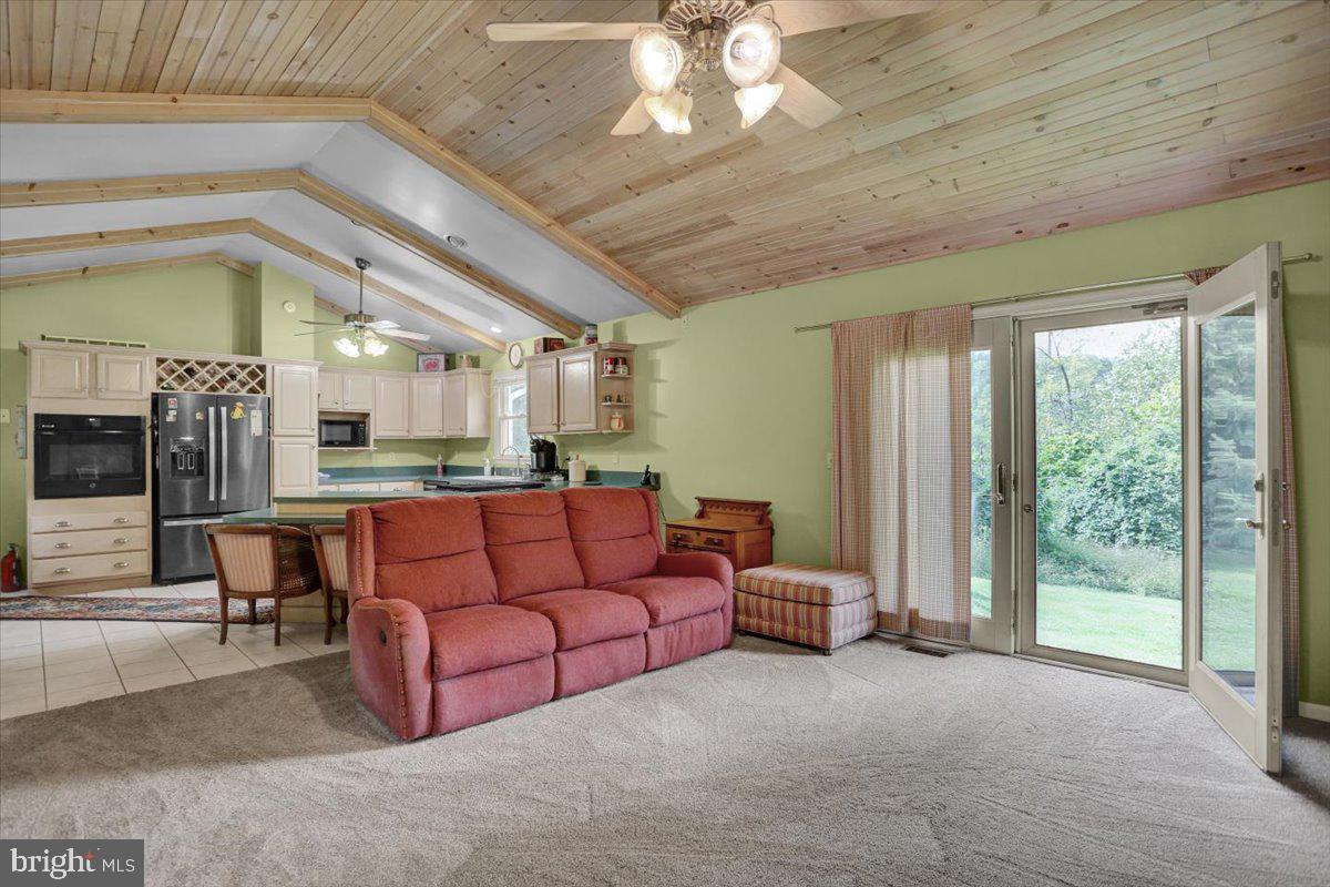 169 Oregon Road Reading, PA 19607 - Photo 8 of 28