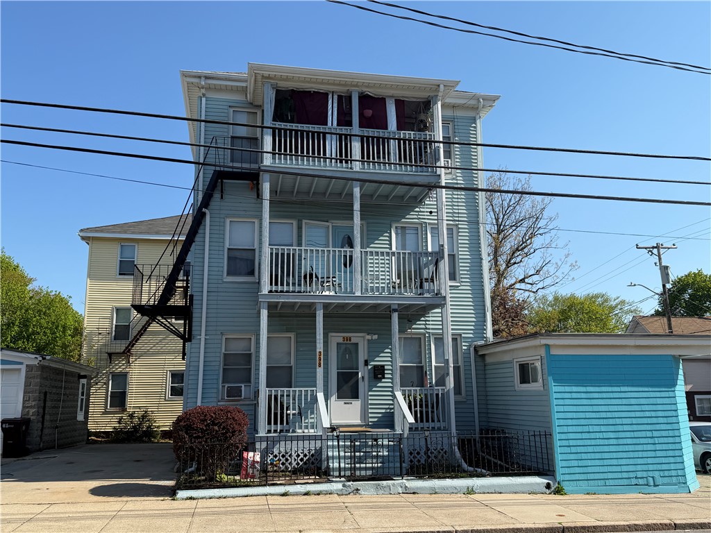 398 Willow Street Woonsocket, RI 02895 - Photo 4 of 25