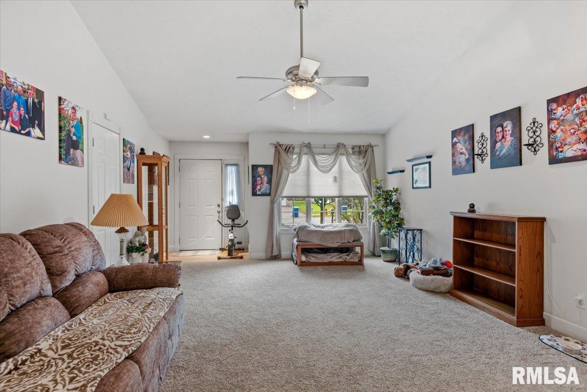 3817 Sugar Loaf Drive Springfield, IL 62711 - Photo 6 of 30