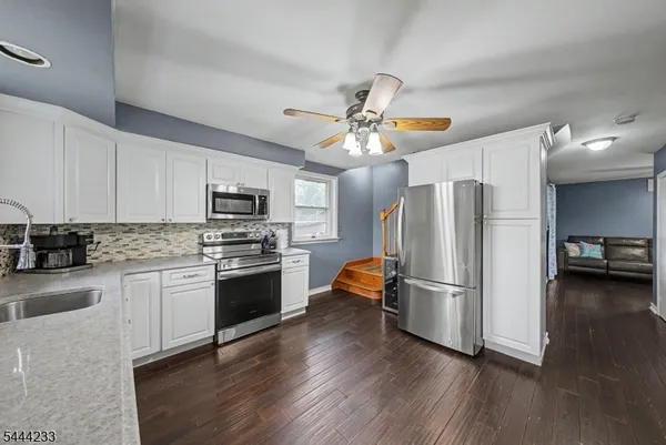 $525,000 | 3 Valhalla Way, Rockaway, NJ 07866