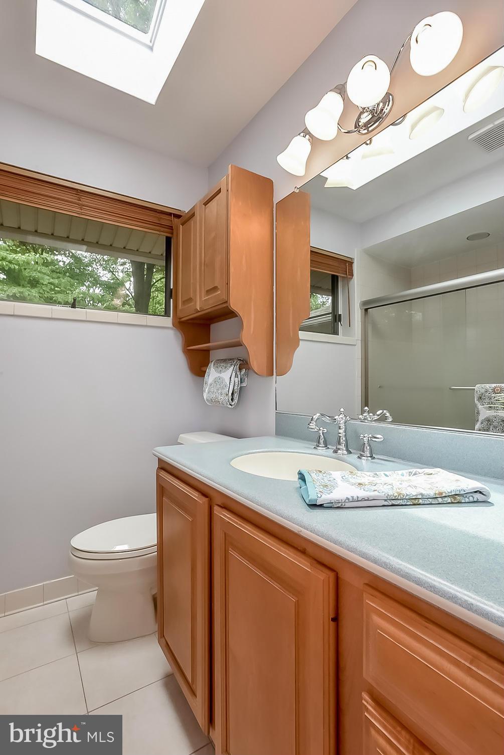 3502 Old Post Road Fairfax, VA 22030 - Photo 15 of 30 Upgraded hall bath with skylight