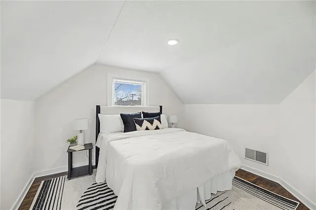 $425,000 | 5312 West 58th Street, Roeland Park, KS 66205