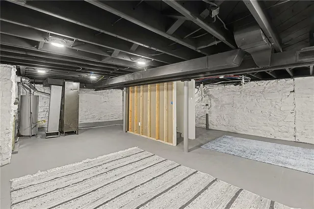 $425,000 | 5312 West 58th Street, Roeland Park, KS 66205