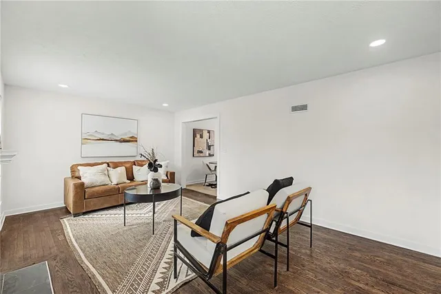 $425,000 | 5312 West 58th Street, Roeland Park, KS 66205